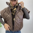 piumino smanicato trapuntato con collo alto futura